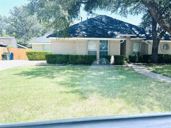 $375,000 | 907 Red Oak Drive, Mansfield, TX 76063