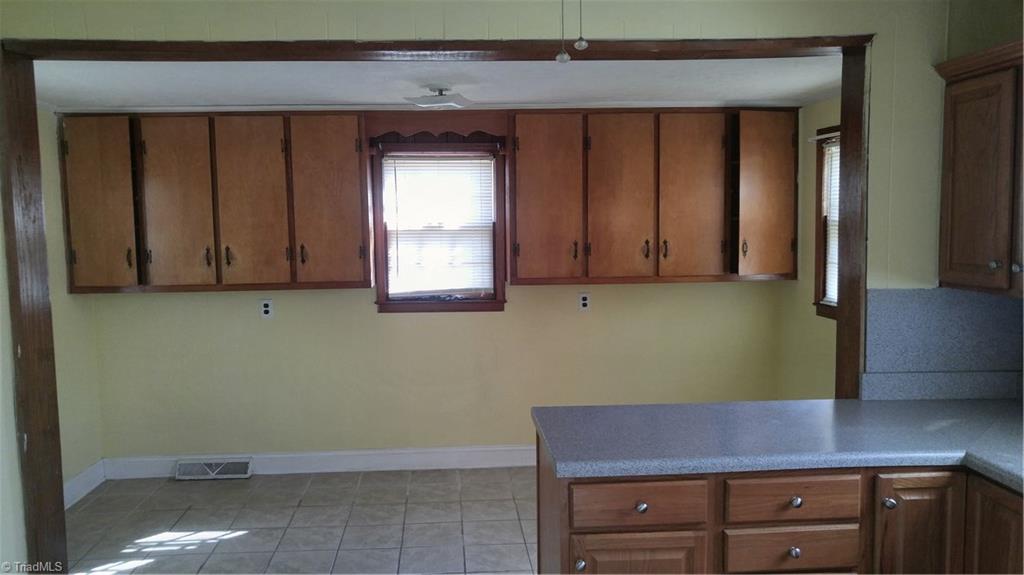 1323 East Meadow Road Eden, NC 27288 - Photo 8 of 17 Gallery Image 8