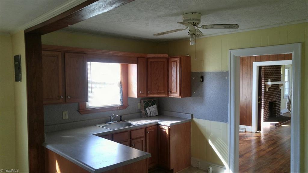 1323 East Meadow Road Eden, NC 27288 - Photo 9 of 17 Gallery Image 9