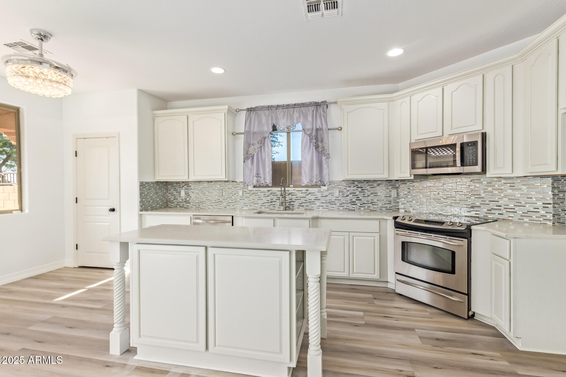 3853 East Claxton Avenue Gilbert, AZ 85297 - Photo 9 of 37 13 - Claxton