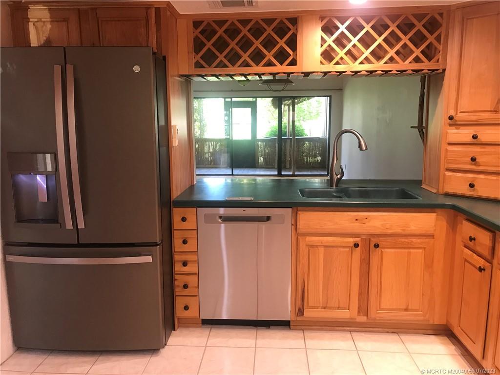 1831 Southwest Palm City Road, Unit C201 Stuart, FL 34994 - Photo 10 of 17 Gallery Image 10