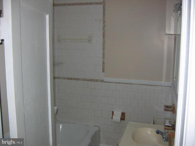 1218 Primrose Avenue Rosedale, MD 21237 - Photo 6 of 6 Bath #1