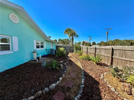 $595,000 | 1020 North Daytona Avenue, Flagler Beach, FL 32136