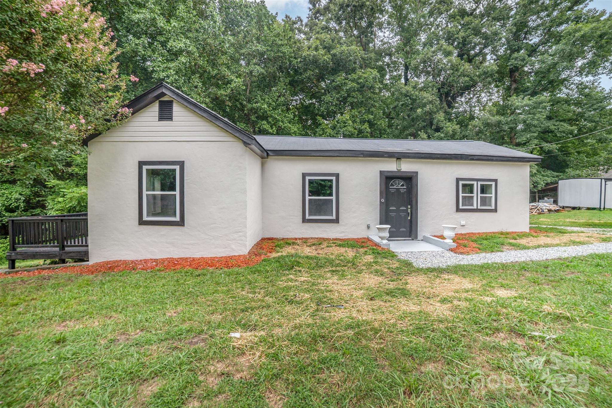 1104 Hardin Road Dallas, NC 28034 - Photo 4 of 33 Gallery Image 4