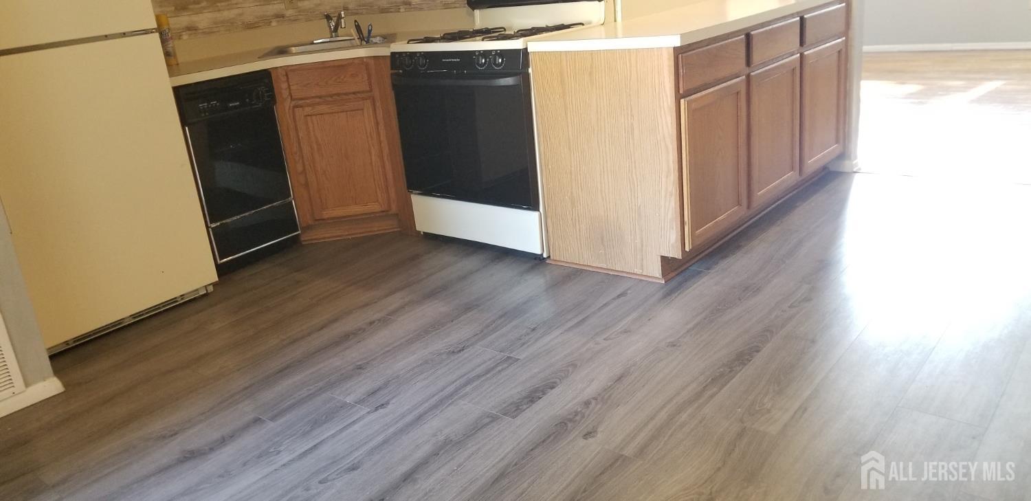 197 Evergreen Road, Unit 3A Edison, NJ 08837 - Photo 3 of 18