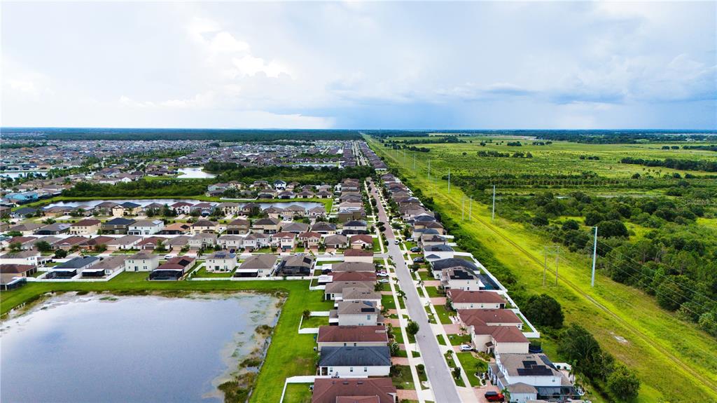 11530 Brighton Knoll Loop Riverview, FL 33579 - Photo 62 of 64 a view of a city