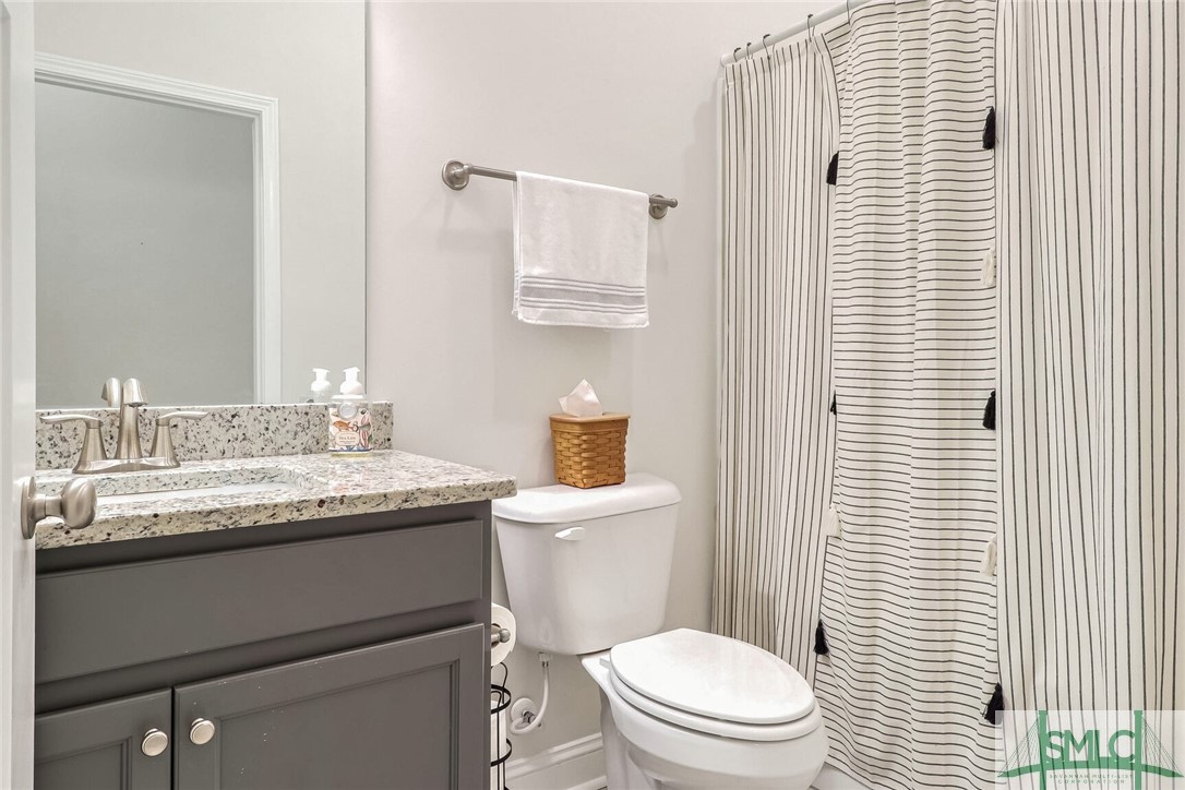 1201 Woodside Ridge Savannah, GA 31405 - Photo 16 of 27 Guest bath