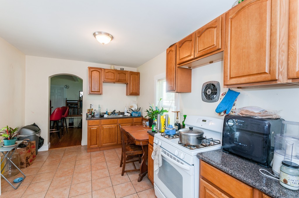 28 Marcella Street Boston, MA 02119 - Photo 4 of 14 Gallery Image 4