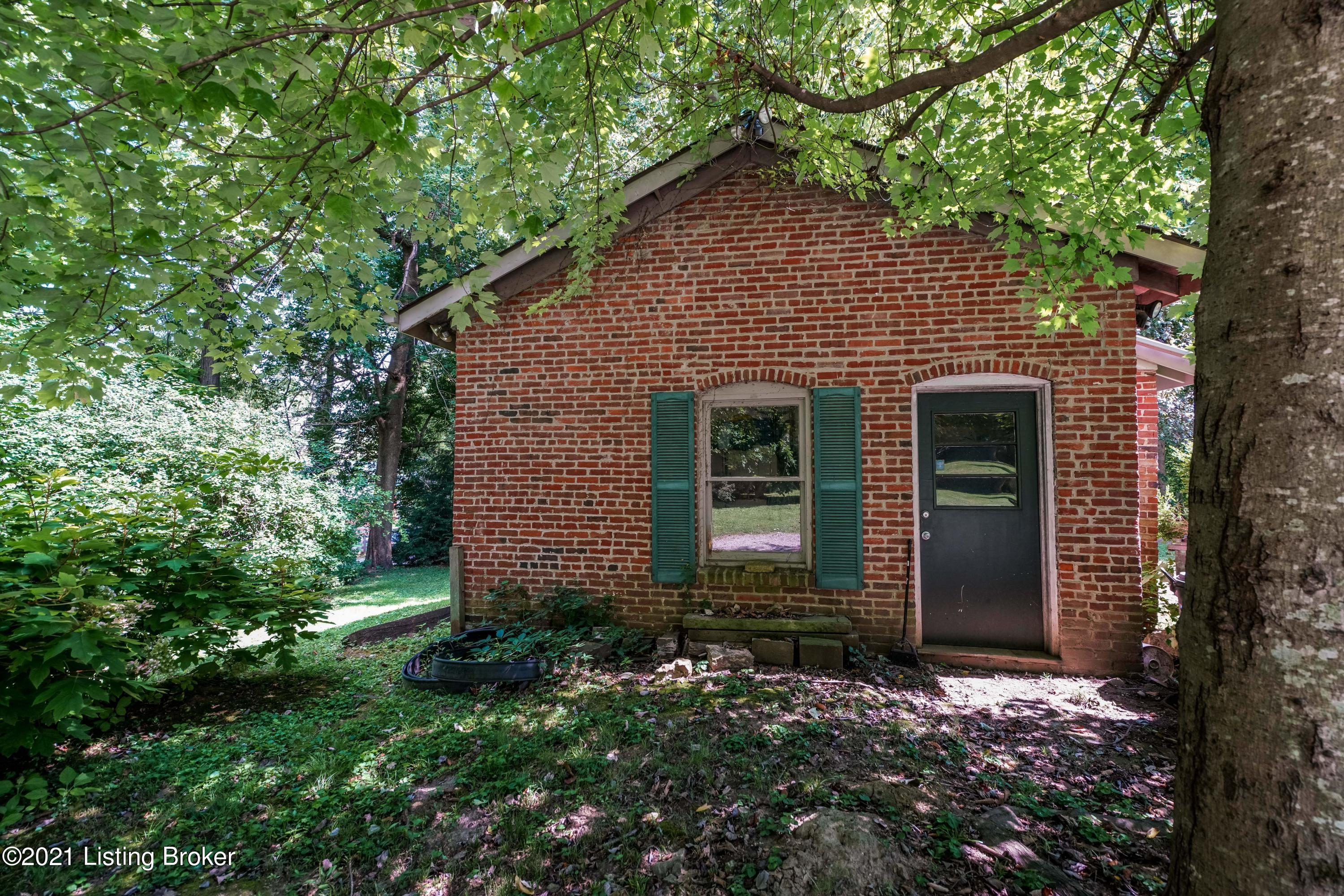 2 Rebel Road Louisville, KY 40206 - Photo 48 of 61 45