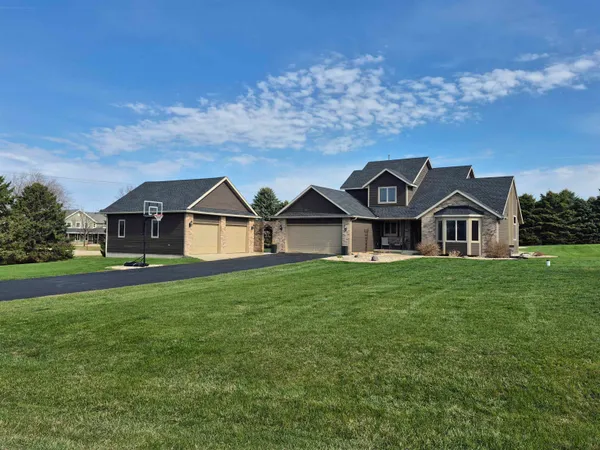 $625,000 | 3617 East Rovi Drive, Milton, WI 53563