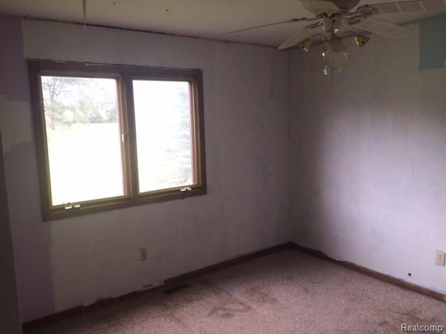 3956 Oak Grove Road North Branch, MI 48461 - Photo 16 of 34 262-189546 bed 2.JPG