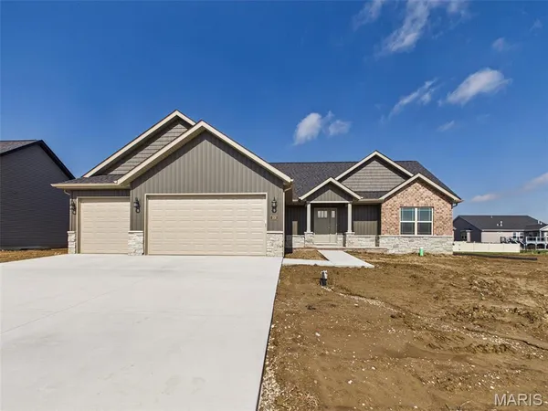 $519,900 | 308 George Bush Boulevard, Troy, IL 62294