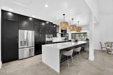 $2,575,000 | 10214 North 44th Street, Phoenix, AZ 85028