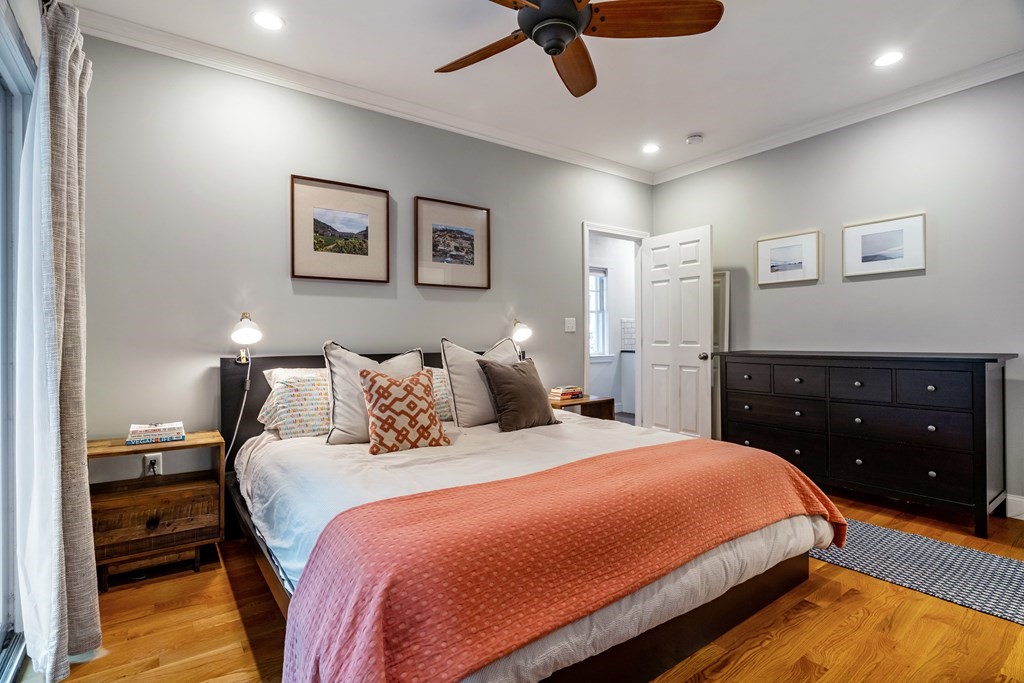 44 Temple Street Reading, MA 01867 - Photo 13 of 29