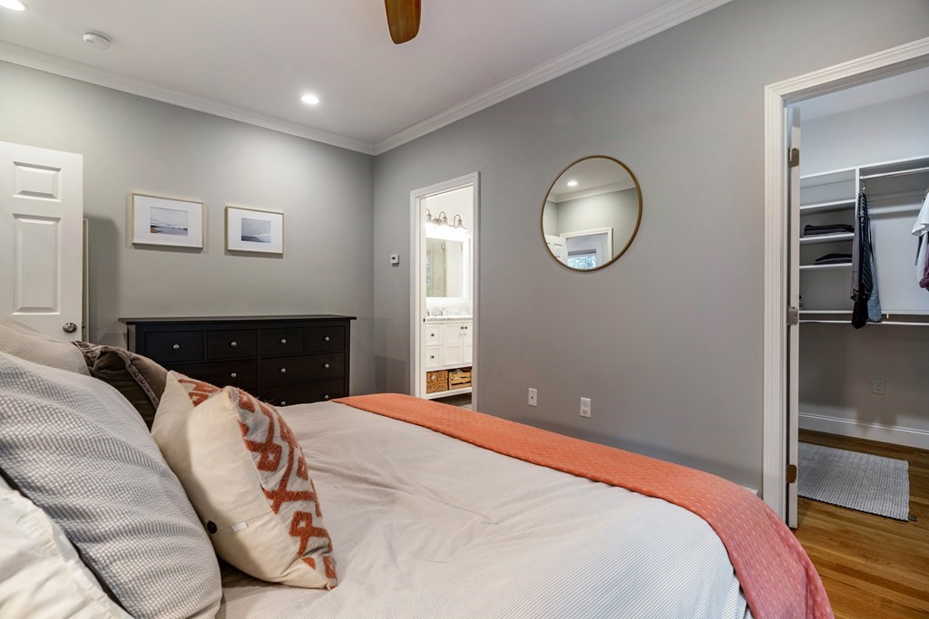 44 Temple Street Reading, MA 01867 - Photo 14 of 29