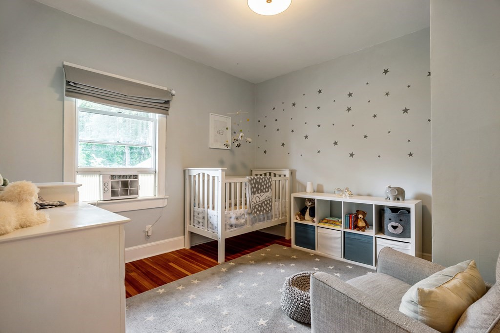 44 Temple Street Reading, MA 01867 - Photo 19 of 29