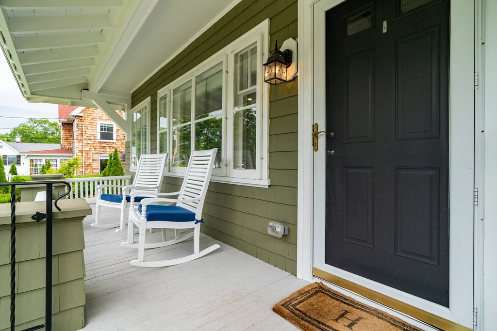 44 Temple Street Reading, MA 01867 - Photo 2 of 29
