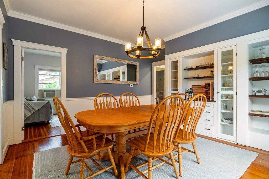44 Temple Street Reading, MA 01867 - Photo 7 of 29