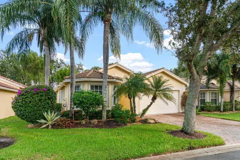 $525,000 | 7570 Starfish Reef Lane, Lake Worth, FL 33467