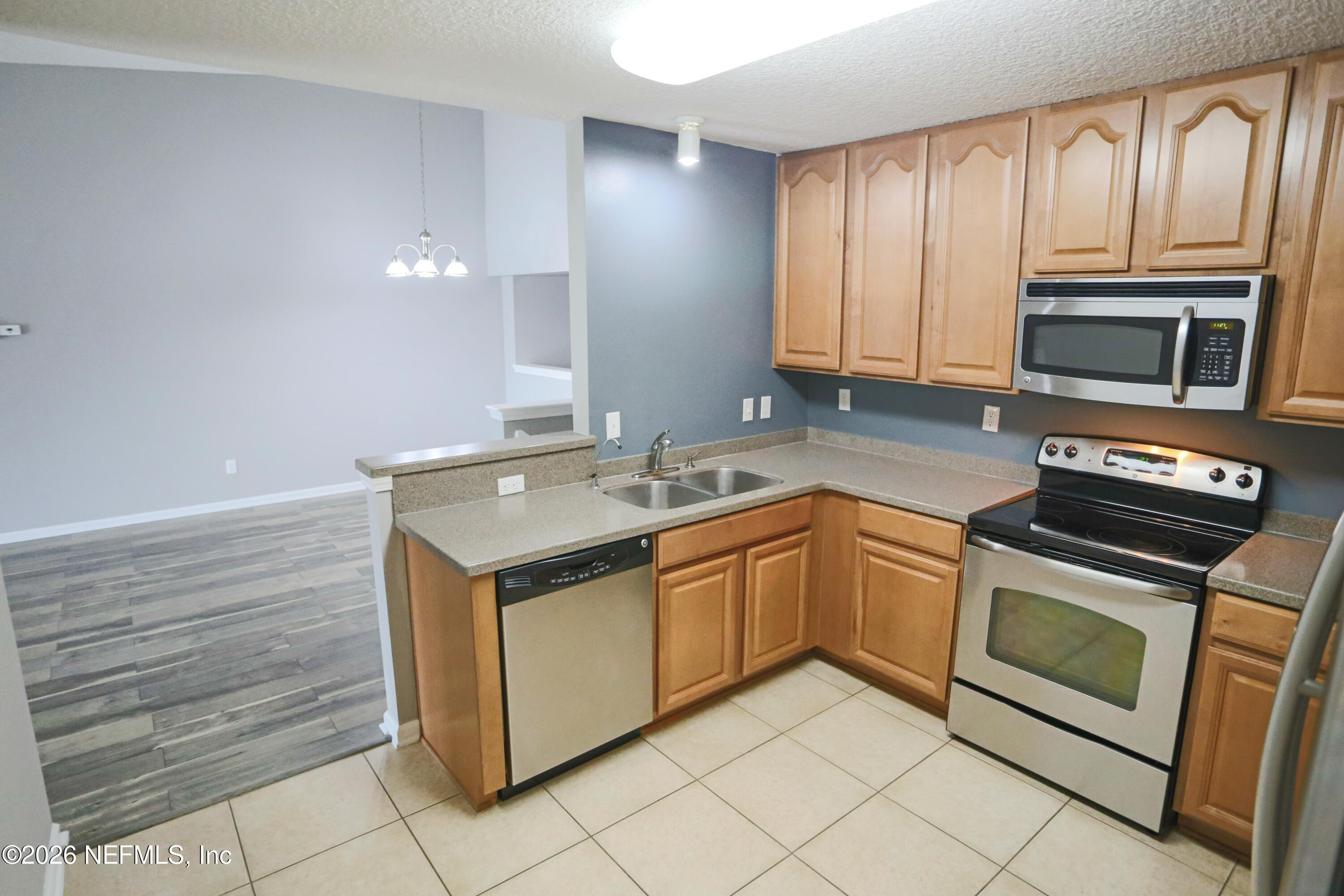 904 Golden Lake Loop St. Augustine, FL 32084 - Photo 4 of 43 Kitchen