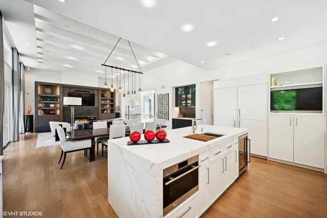 $4,250,000 | 133 Timber Lane, Glencoe, IL 60022