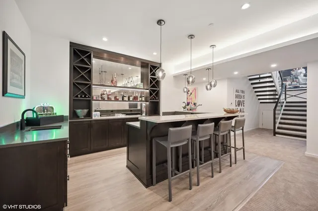 $4,250,000 | 133 Timber Lane, Glencoe, IL 60022