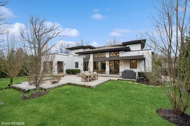 $4,250,000 | 133 Timber Lane, Glencoe, IL 60022