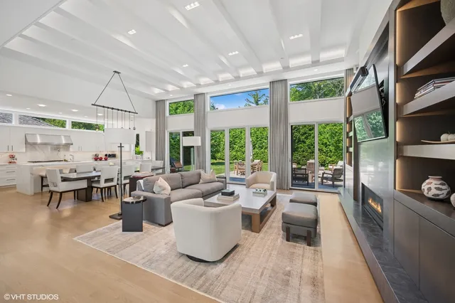 $4,250,000 | 133 Timber Lane, Glencoe, IL 60022