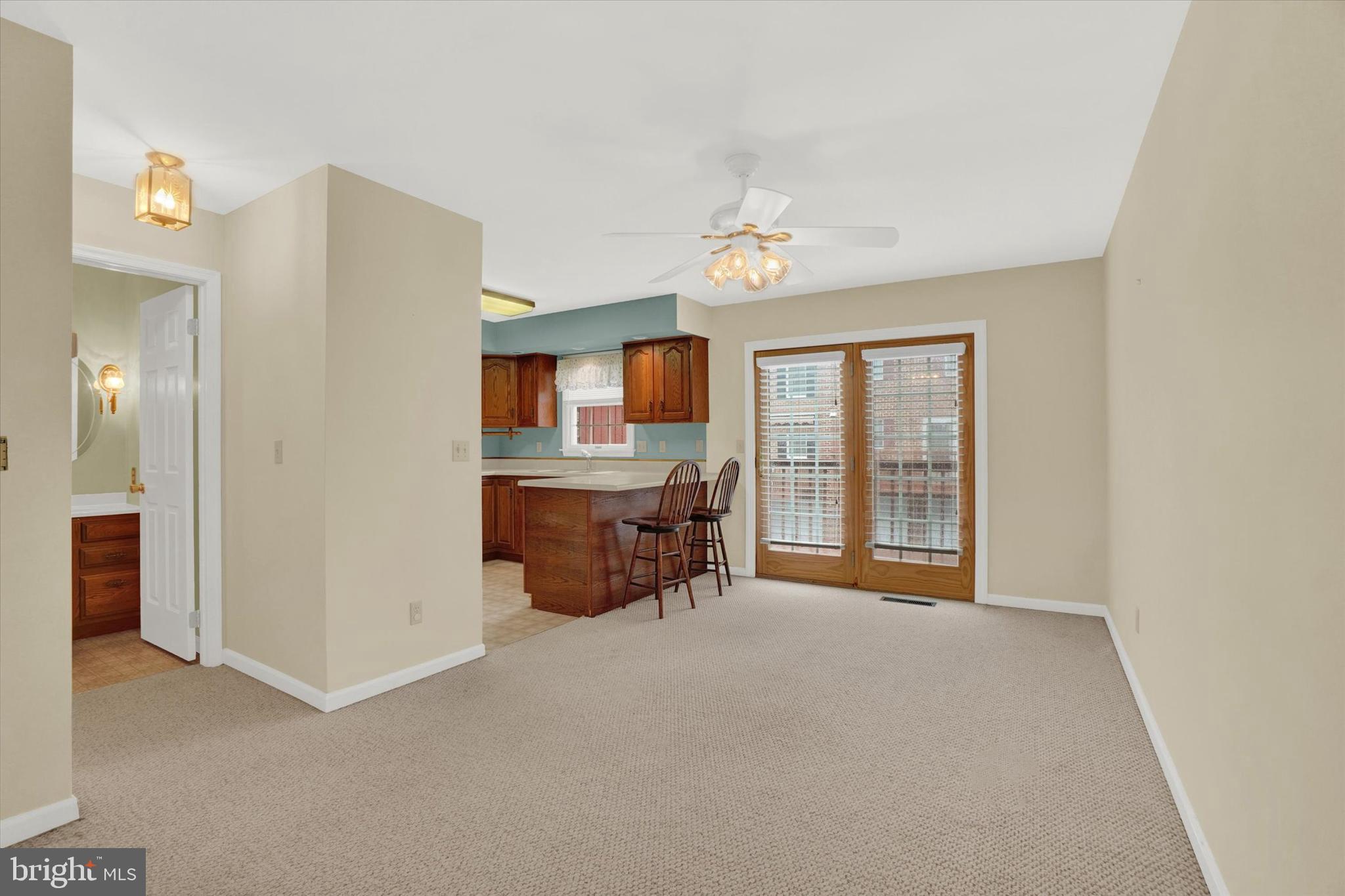 908 Chambers Ridge, Unit 908 York, PA 17402 - Photo 6 of 26 Gallery Image 6