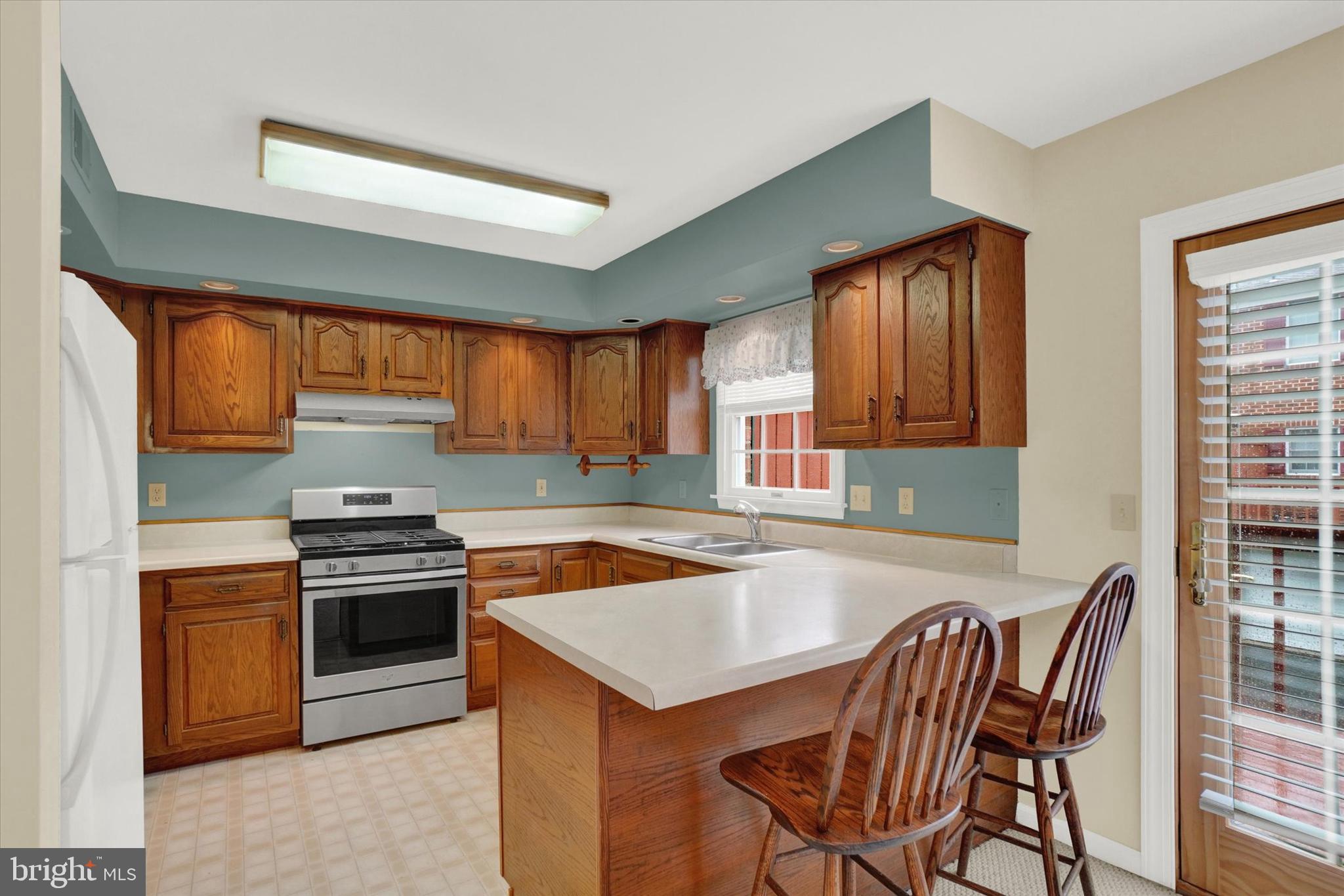 908 Chambers Ridge, Unit 908 York, PA 17402 - Photo 9 of 26 Gallery Image 9
