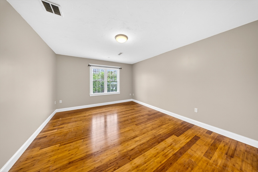 271 Draper Street, Unit 4 Fall River, MA 02724 - Photo 15 of 28