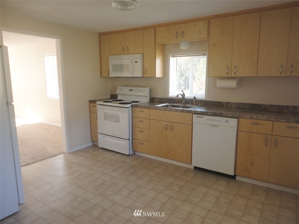 16909 Newberg Road Snohomish, WA 98290 - Photo 4 of 16