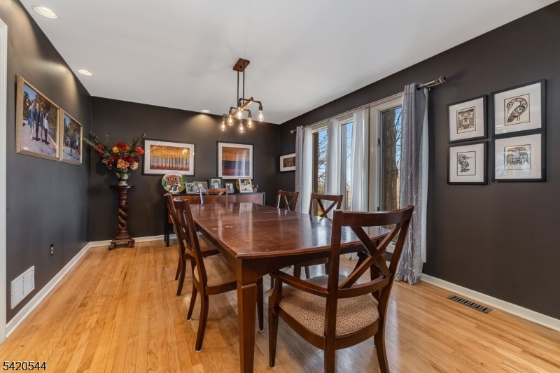 828 Star View Way Bridgewater, NJ 08807 - Photo 9 of 38