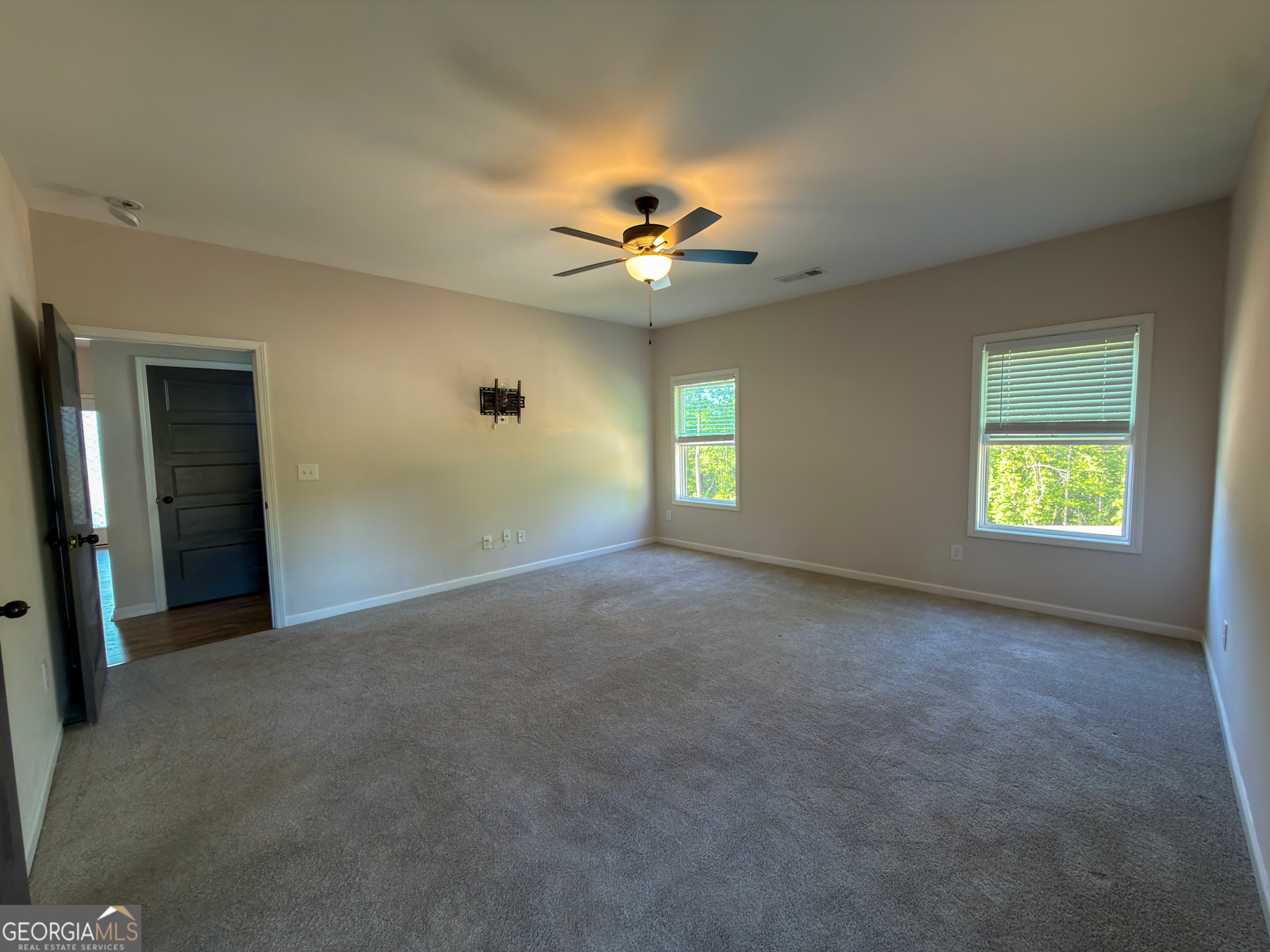 14 Shadybrook Path Newnan, GA 30263 - Photo 8 of 16 Primary Suite Bedroom