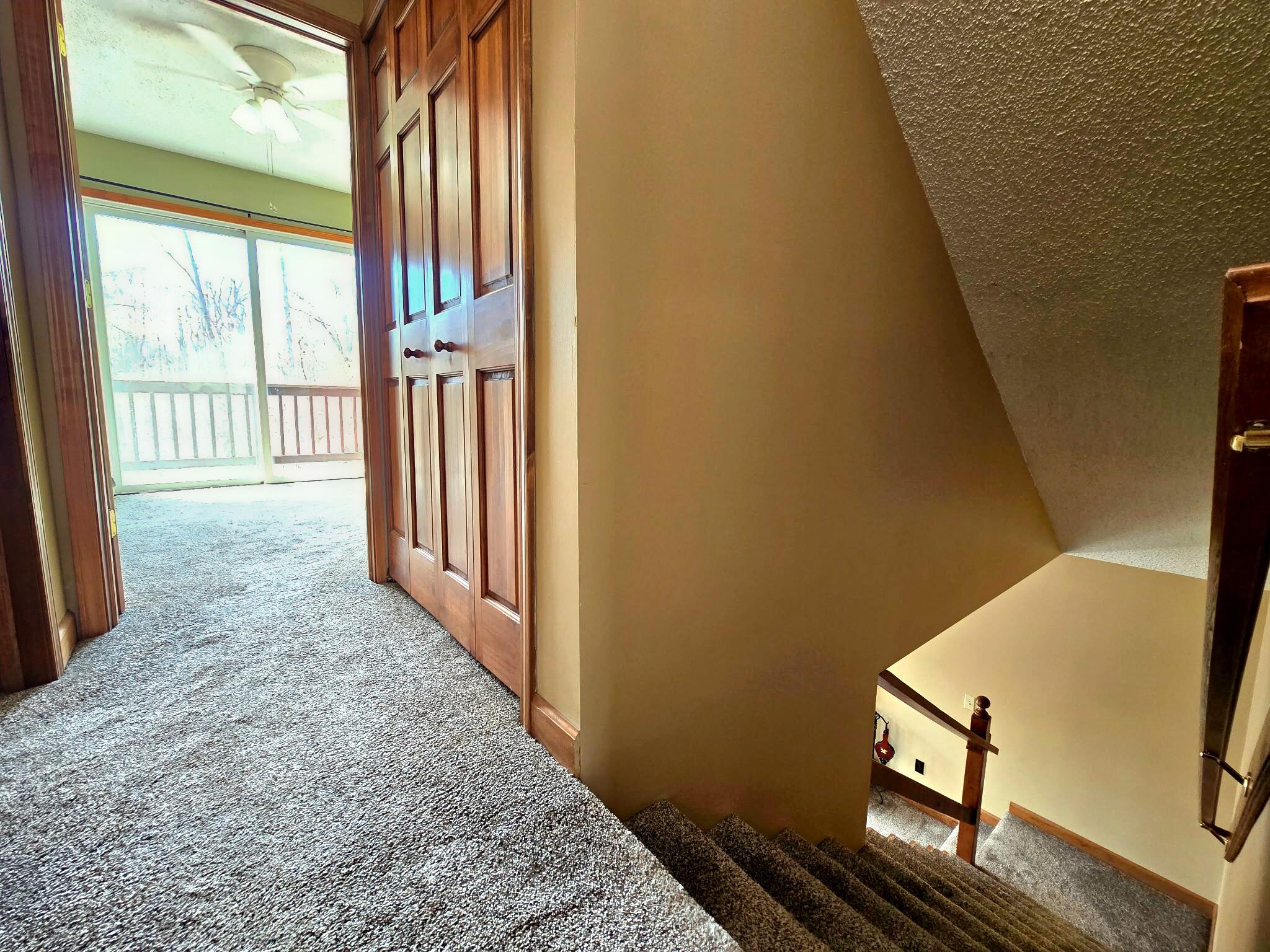 814 Timber Valley Road Gaylord, MI 49735 - Photo 26 of 60 Upper Hallway