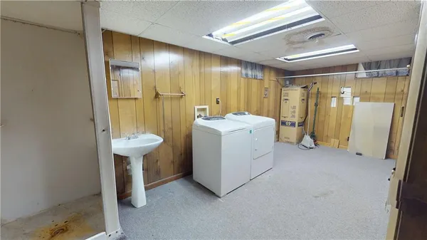 $1 | 710 West Ewing Street, Nevada, MO 64772