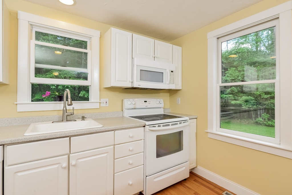 253 Mendell Road Rochester, MA 02770 - Photo 8 of 23 Gallery Image 8