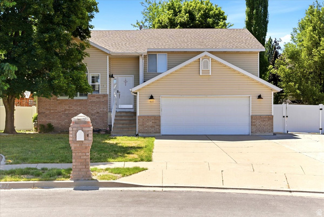 627 Fremont Circle Centerville, UT 84014 - Photo 1 of 34