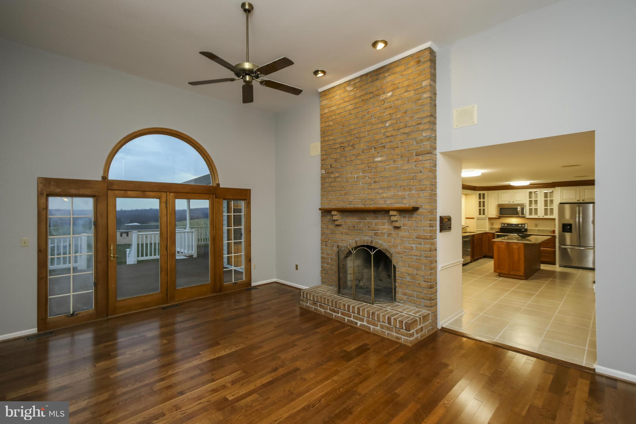 3030 Nicodemus Road Westminster, MD 21157 - Photo 6 of 30 Living Room