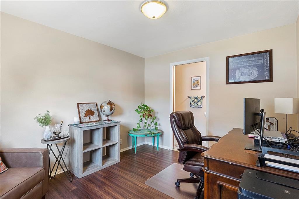 366 Vanadium Road Pittsburgh, PA 15243 - Photo 4 of 24