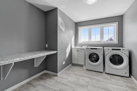 $1,175,000 | 7529 Urbandale Lane North, Maple Grove, MN 55311