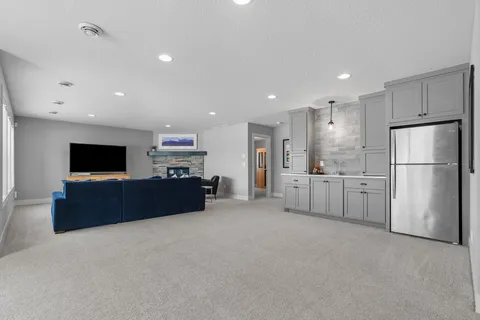 $1,200,000 | 7529 Urbandale Lane North, Maple Grove, MN 55311