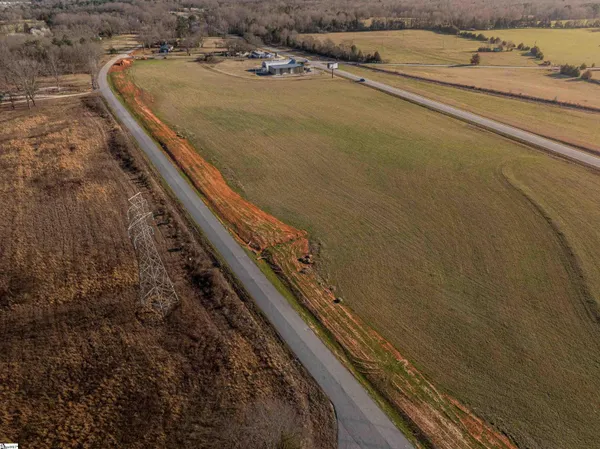 $299,999 | 3 14th Highway, Laurens, SC 29360