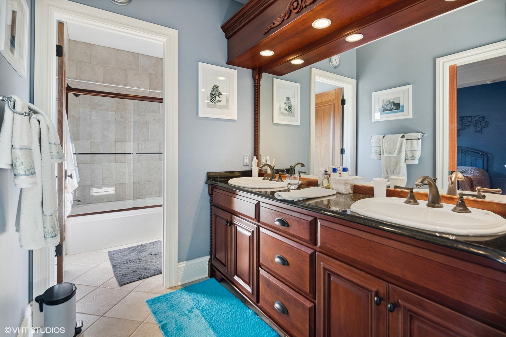9125 Forest Edge Lane Burr Ridge, IL 60527 - Photo 19 of 41 Gallery Image 19