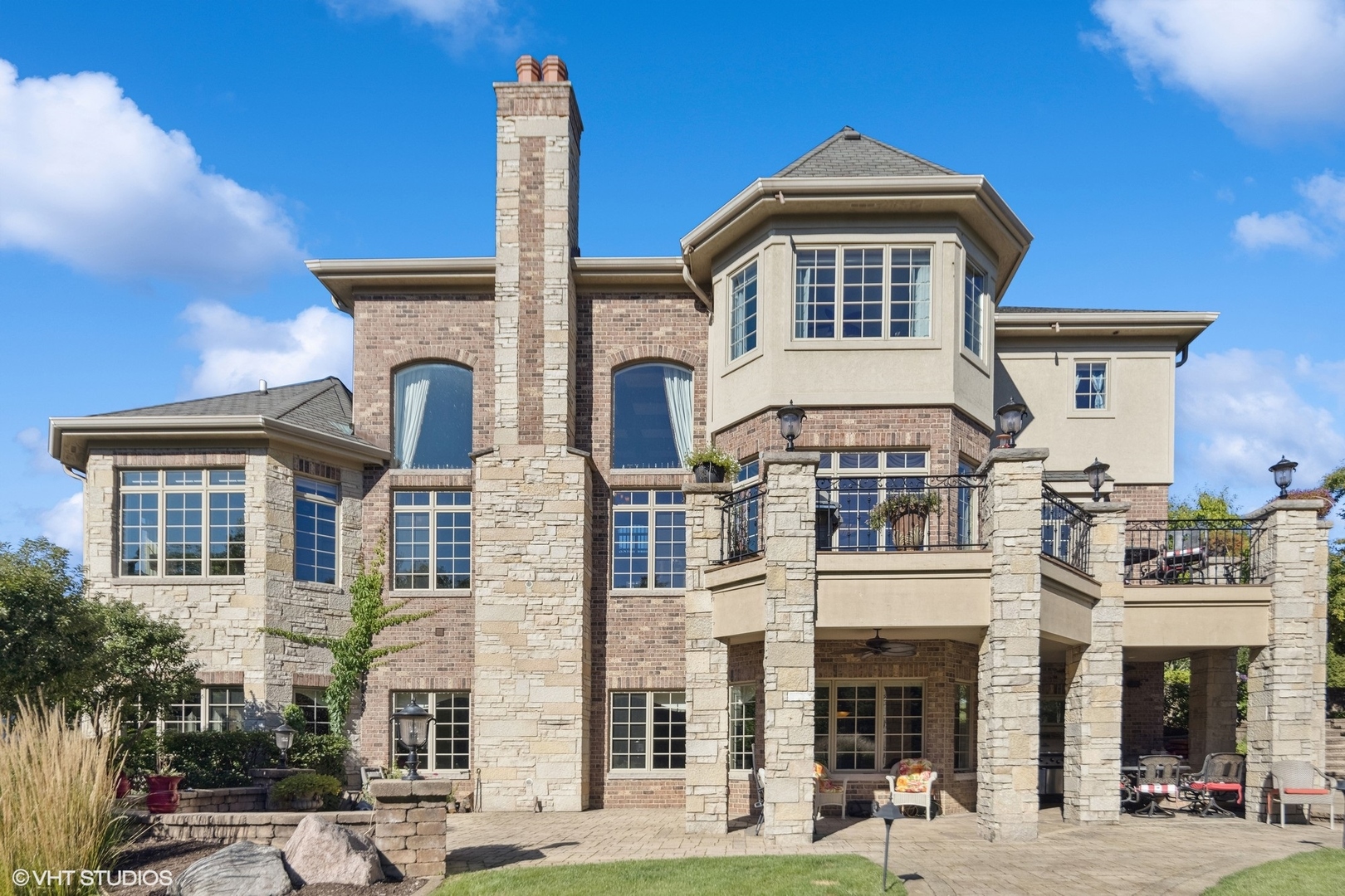 9125 Forest Edge Lane Burr Ridge, IL 60527 - Photo 34 of 41 Gallery Image 34