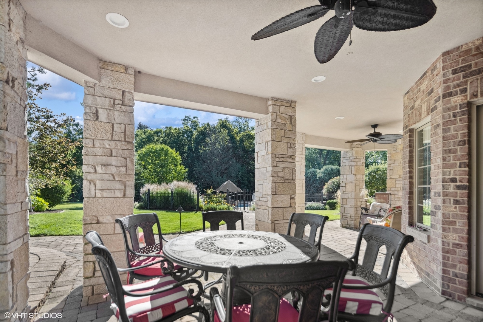 9125 Forest Edge Lane Burr Ridge, IL 60527 - Photo 35 of 41 Gallery Image 35
