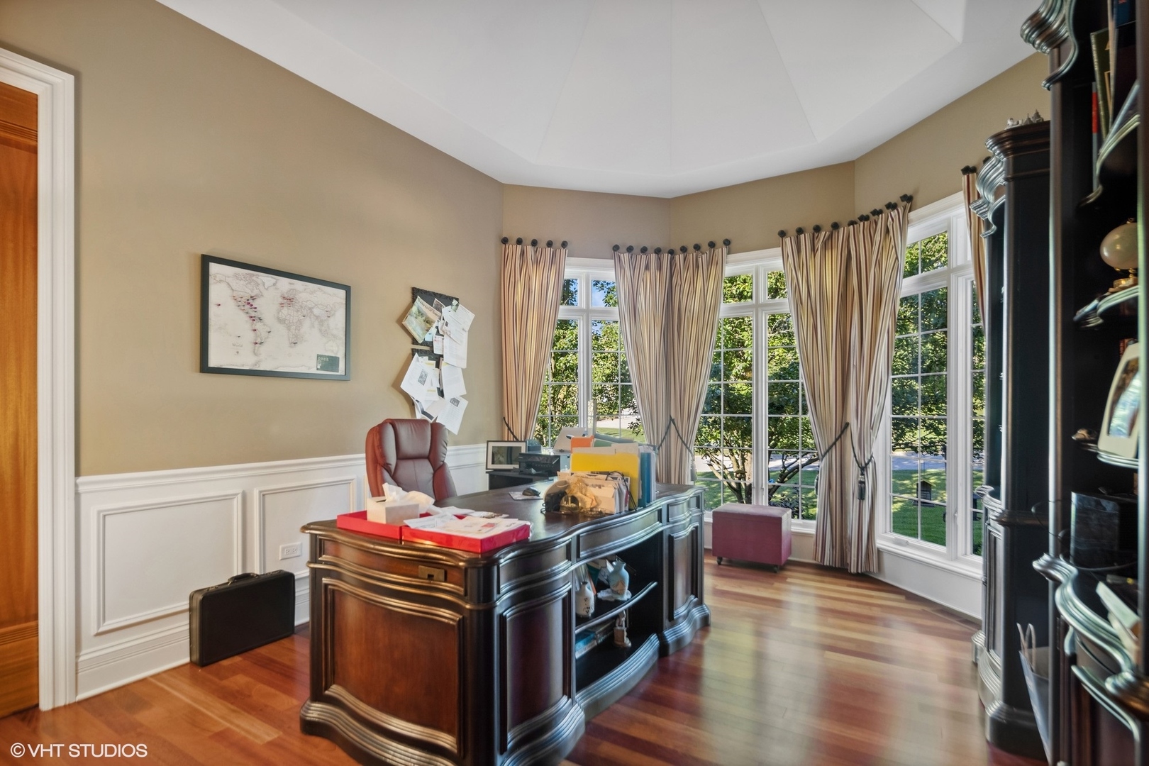 9125 Forest Edge Lane Burr Ridge, IL 60527 - Photo 8 of 41 Gallery Image 8