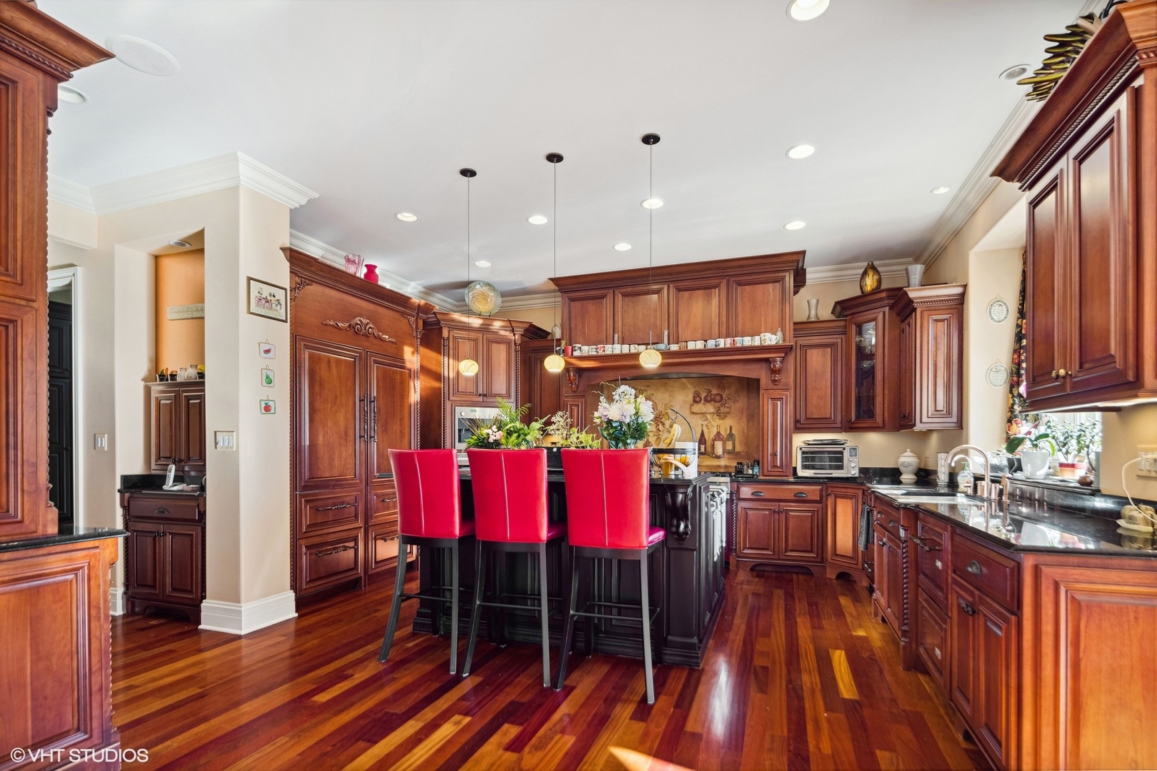 9125 Forest Edge Lane Burr Ridge, IL 60527 - Photo 10 of 41 Gallery Image 10