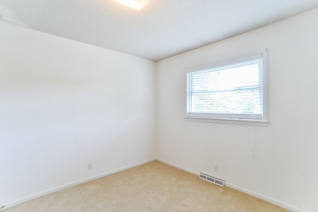 150 Curtis Road Dalton, GA 30720 - Photo 27 of 38 Gallery Image 27