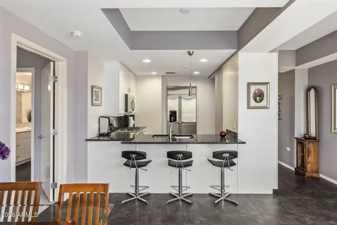 $525,000 | 7161 East Rancho Vista Drive, Unit 2008, Scottsdale, AZ 85251